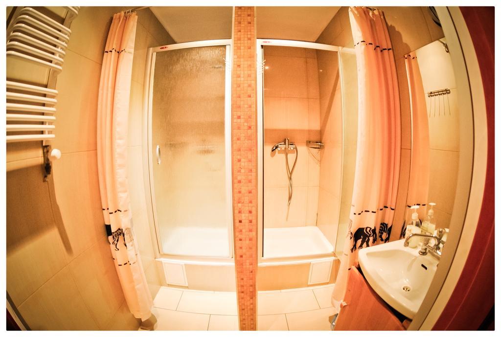 Hostel Bemma - Ozonowane Pokoje วรอตซวาฟ ภายนอก รูปภาพ
